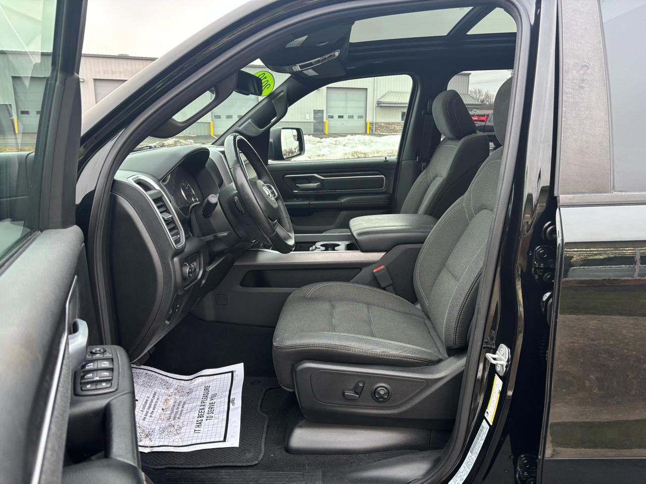 RAM 1500 Big Horn/Lone Star 4x4 Crew Cab 5'7" Box 2019