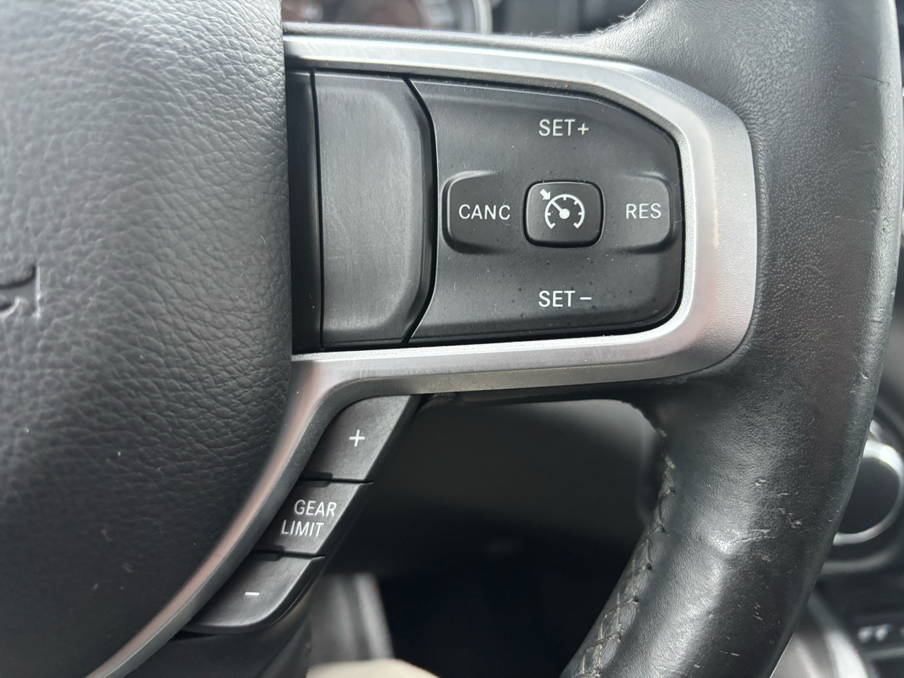 RAM 1500 Big Horn/Lone Star 4x4 Crew Cab 5'7" Box 2019