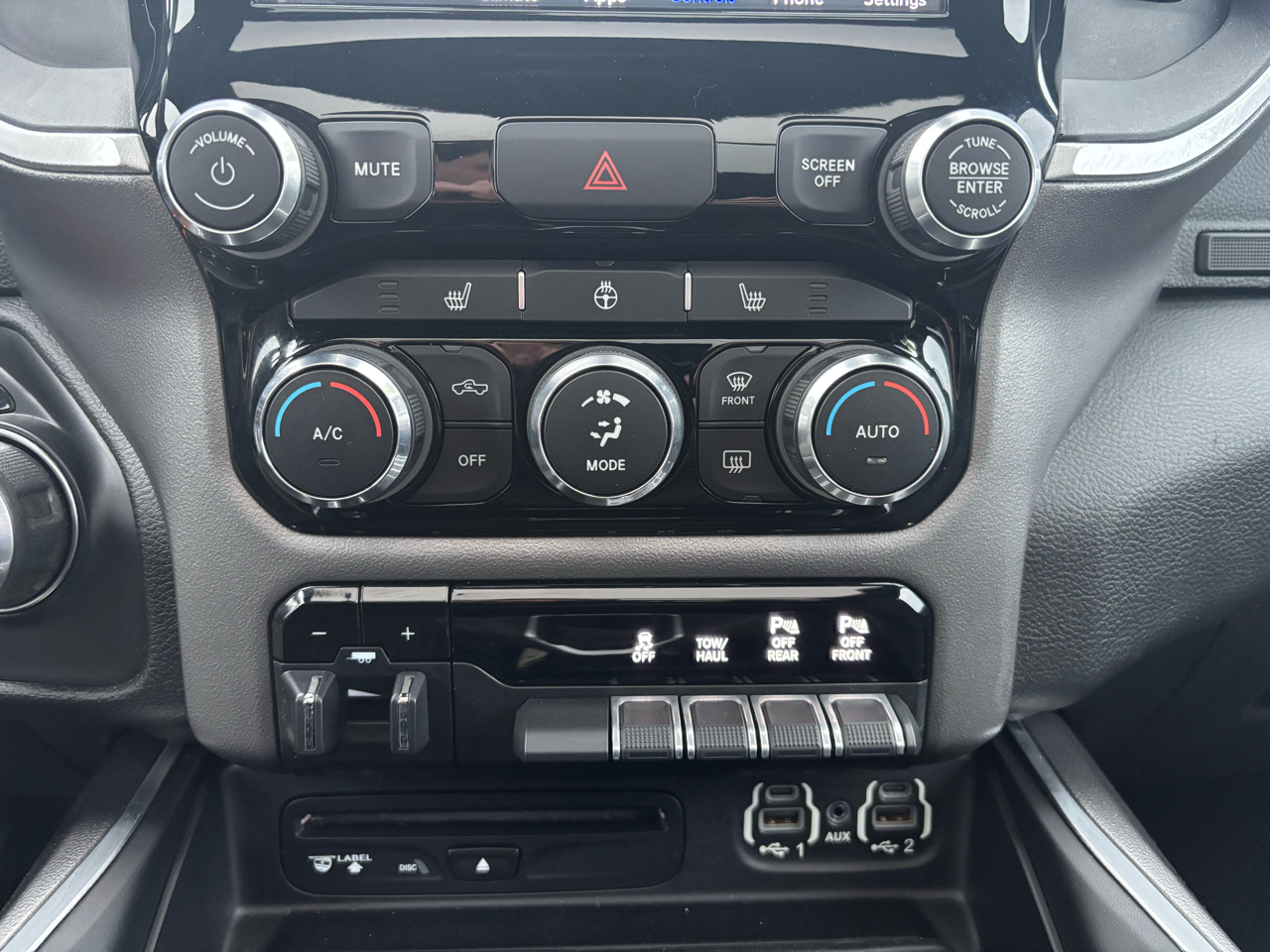 RAM 1500 Big Horn/Lone Star 4x4 Crew Cab 5'7" Box 2019