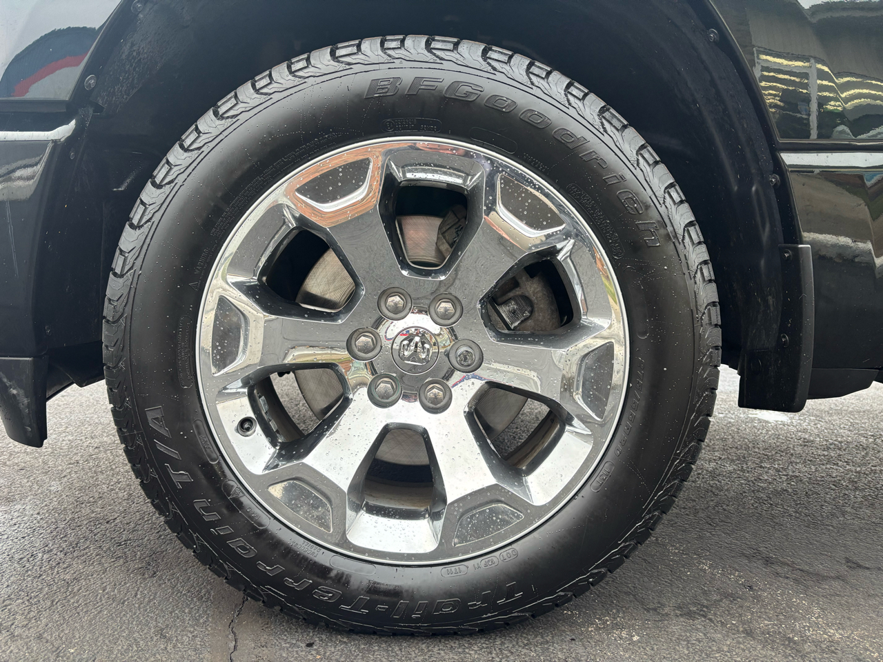 RAM 1500 Big Horn/Lone Star 4x4 Crew Cab 5'7" Box 2019