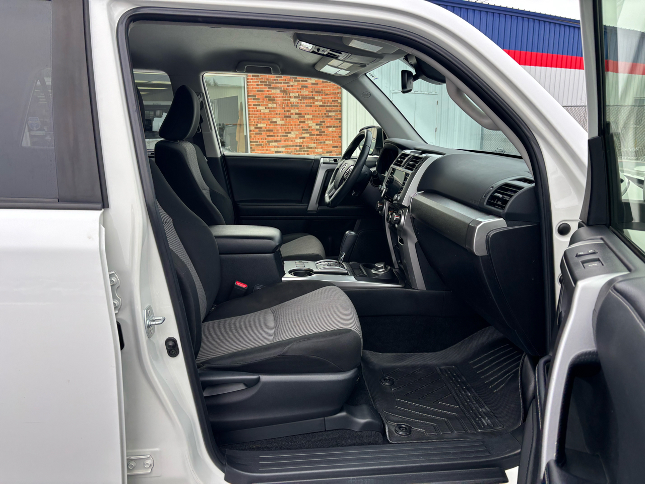 Toyota 4Runner SR5 4WD (Natl) 2022