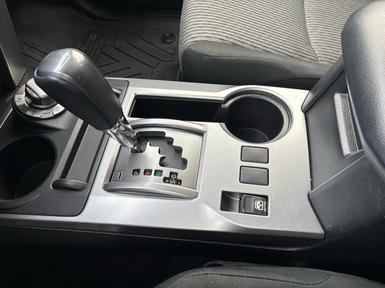 Toyota 4Runner SR5 4WD (Natl) 2022