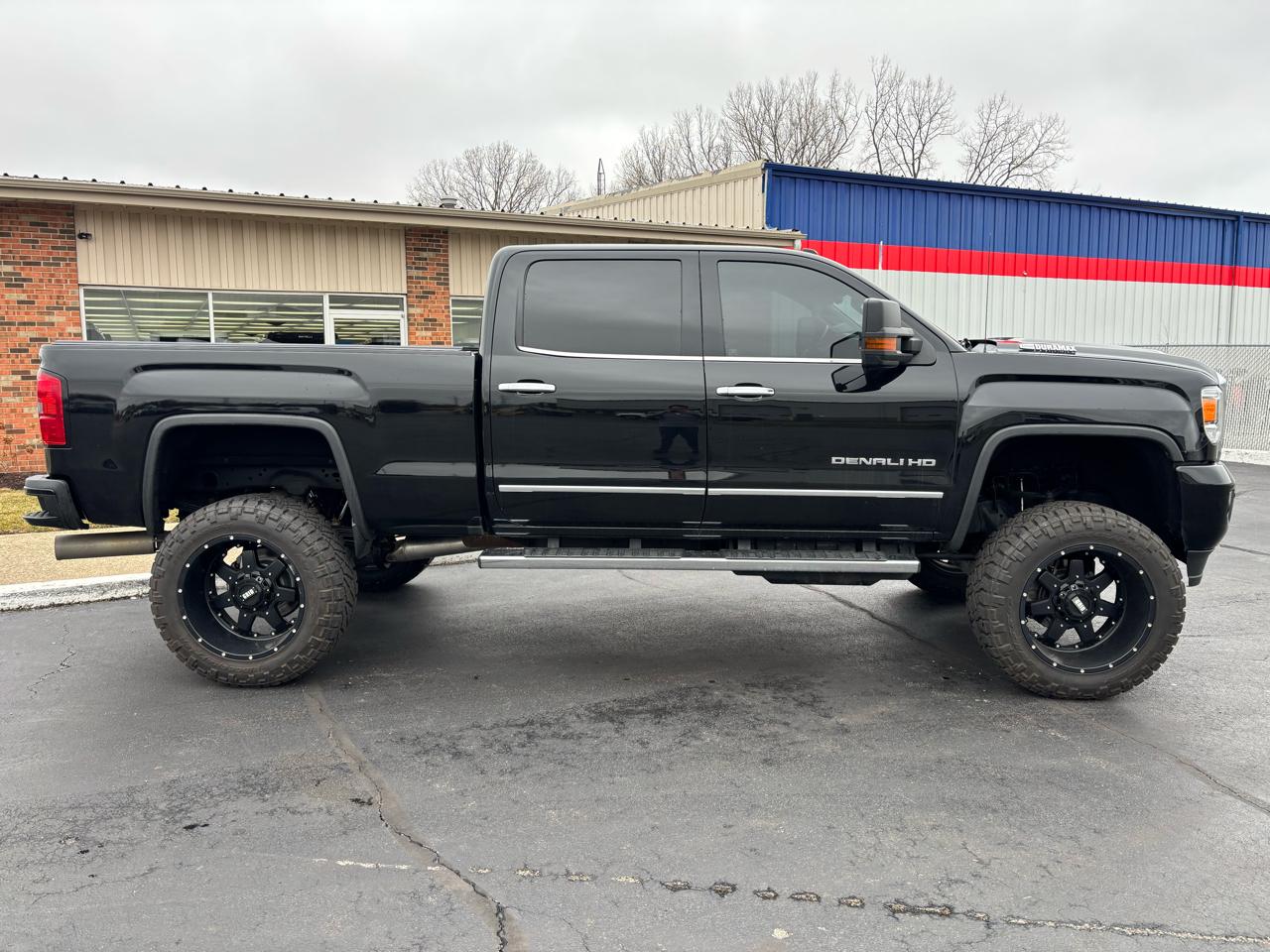 GMC Sierra 2500HD 4WD Crew Cab 153.7" Denali 2018