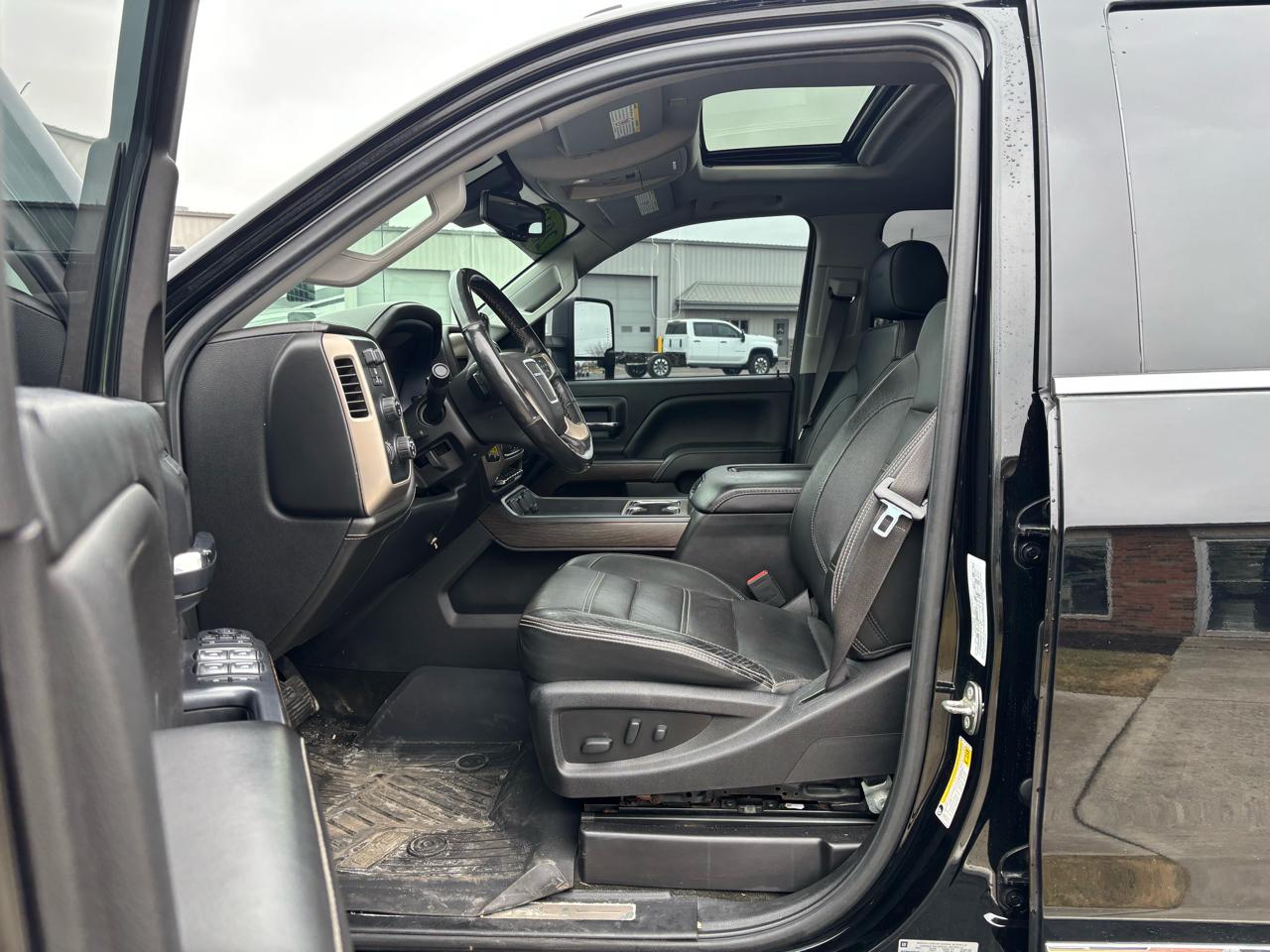 GMC Sierra 2500HD 4WD Crew Cab 153.7" Denali 2018