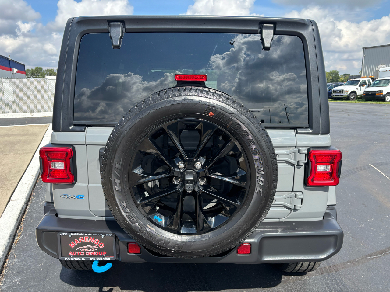 2023 Jeep Wrangler 4xe Sahara photo 4