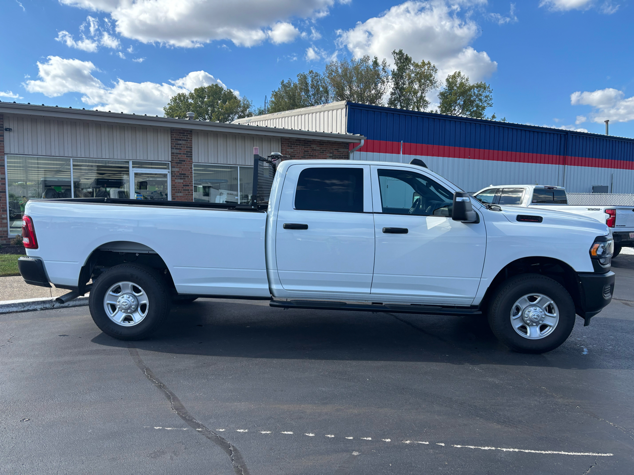 2024 Ram 3500 Tradesman photo 2