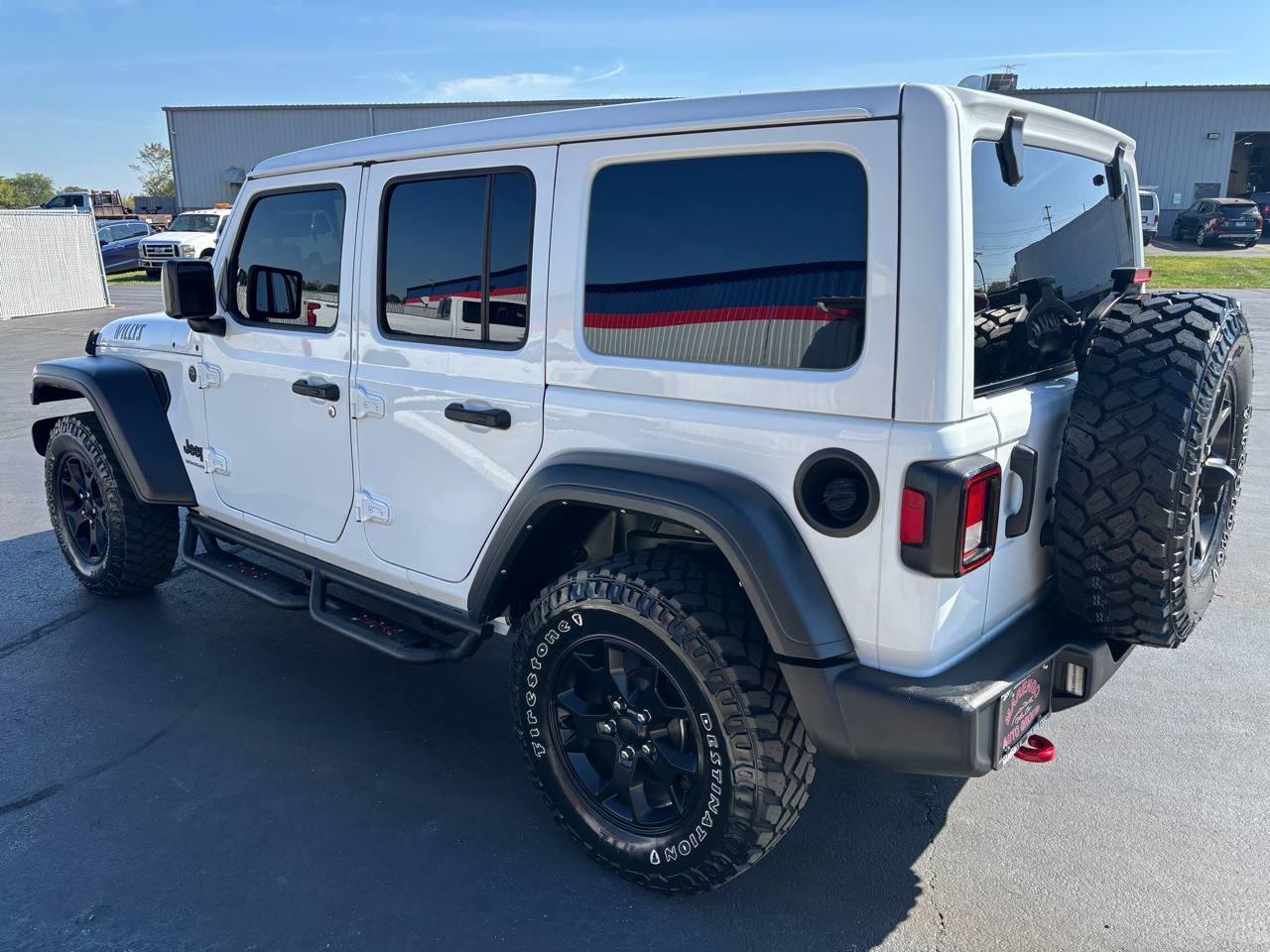2023 Jeep Wrangler Willys photo 5