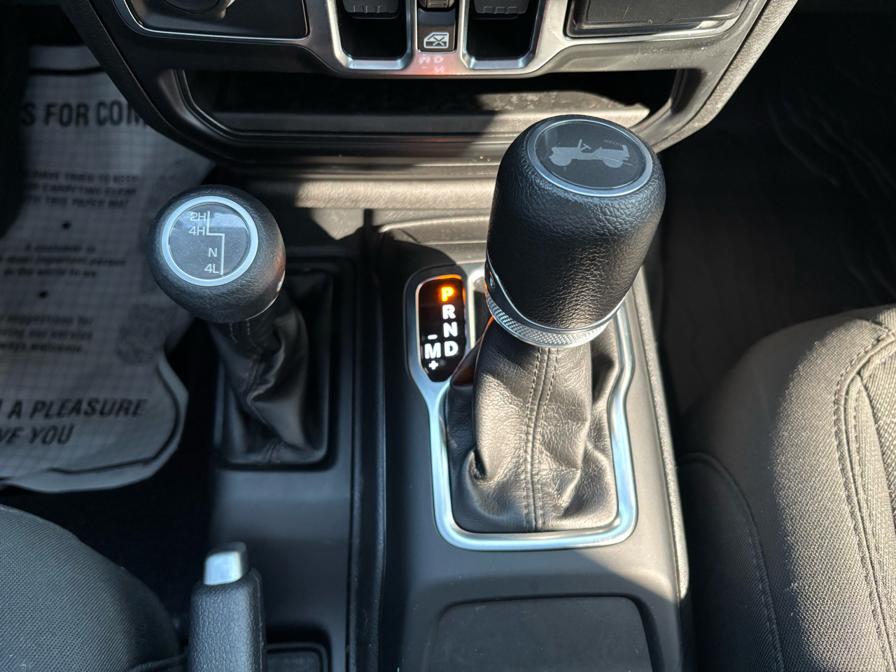 2023 Jeep Wrangler Willys photo 25