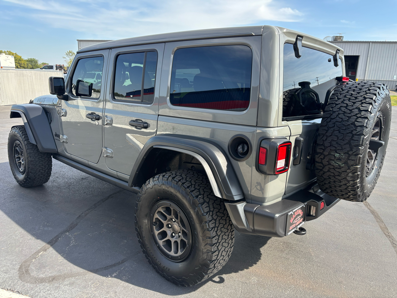 2023 Jeep Wrangler Willys photo 4