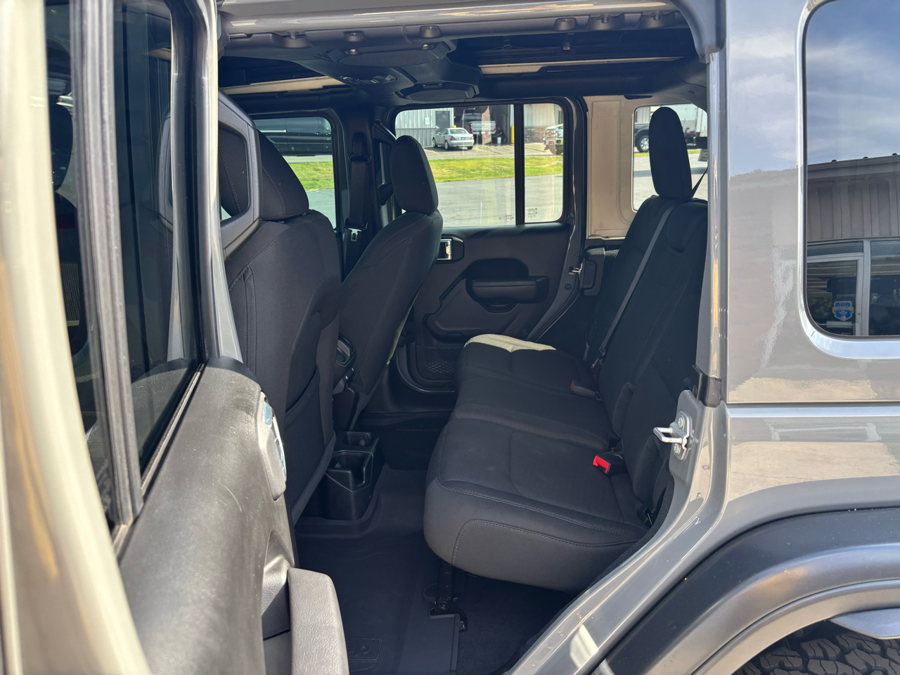 2023 Jeep Wrangler Willys photo 9