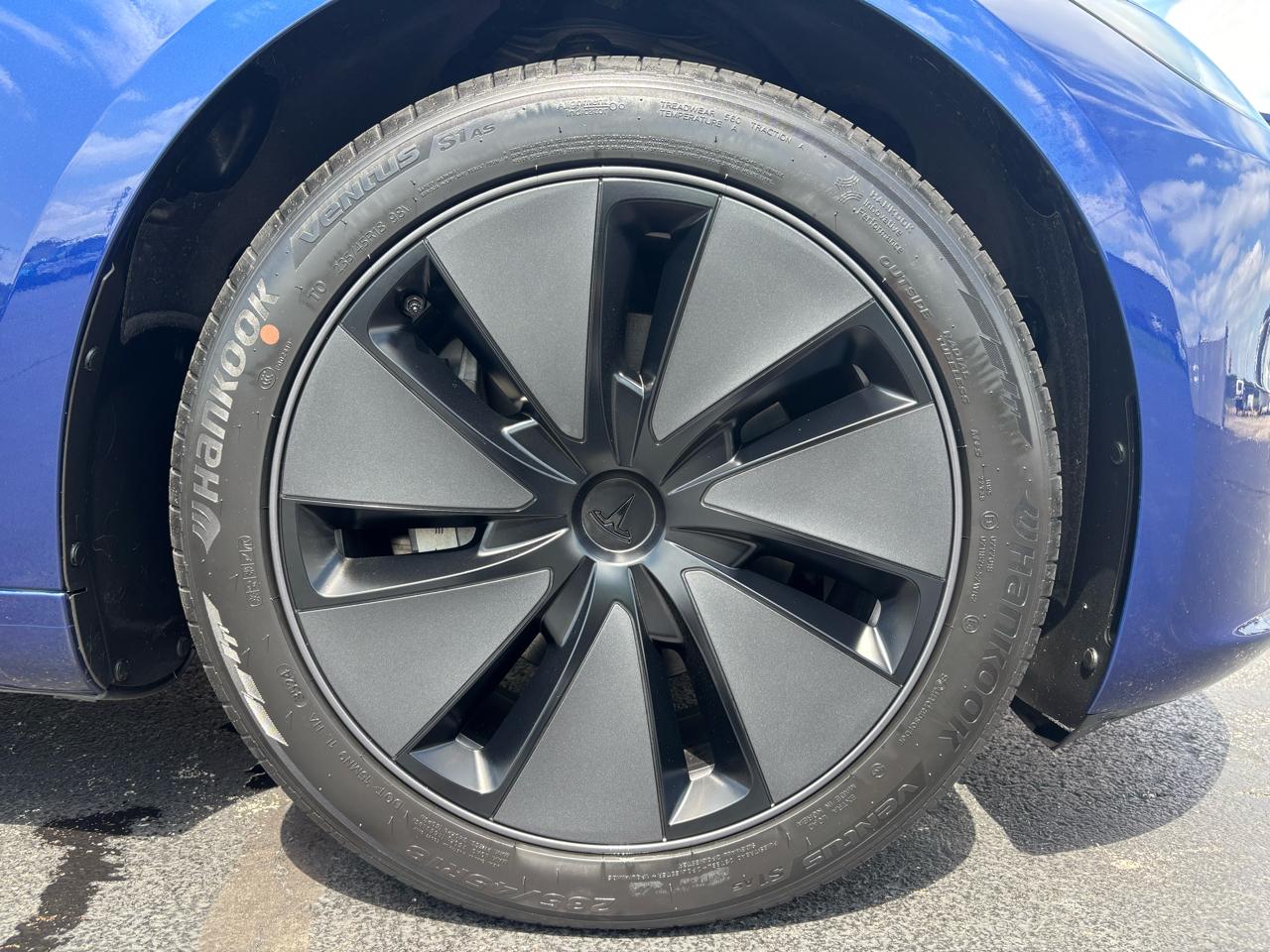 Tesla Model 3 Long Range AWD 2025