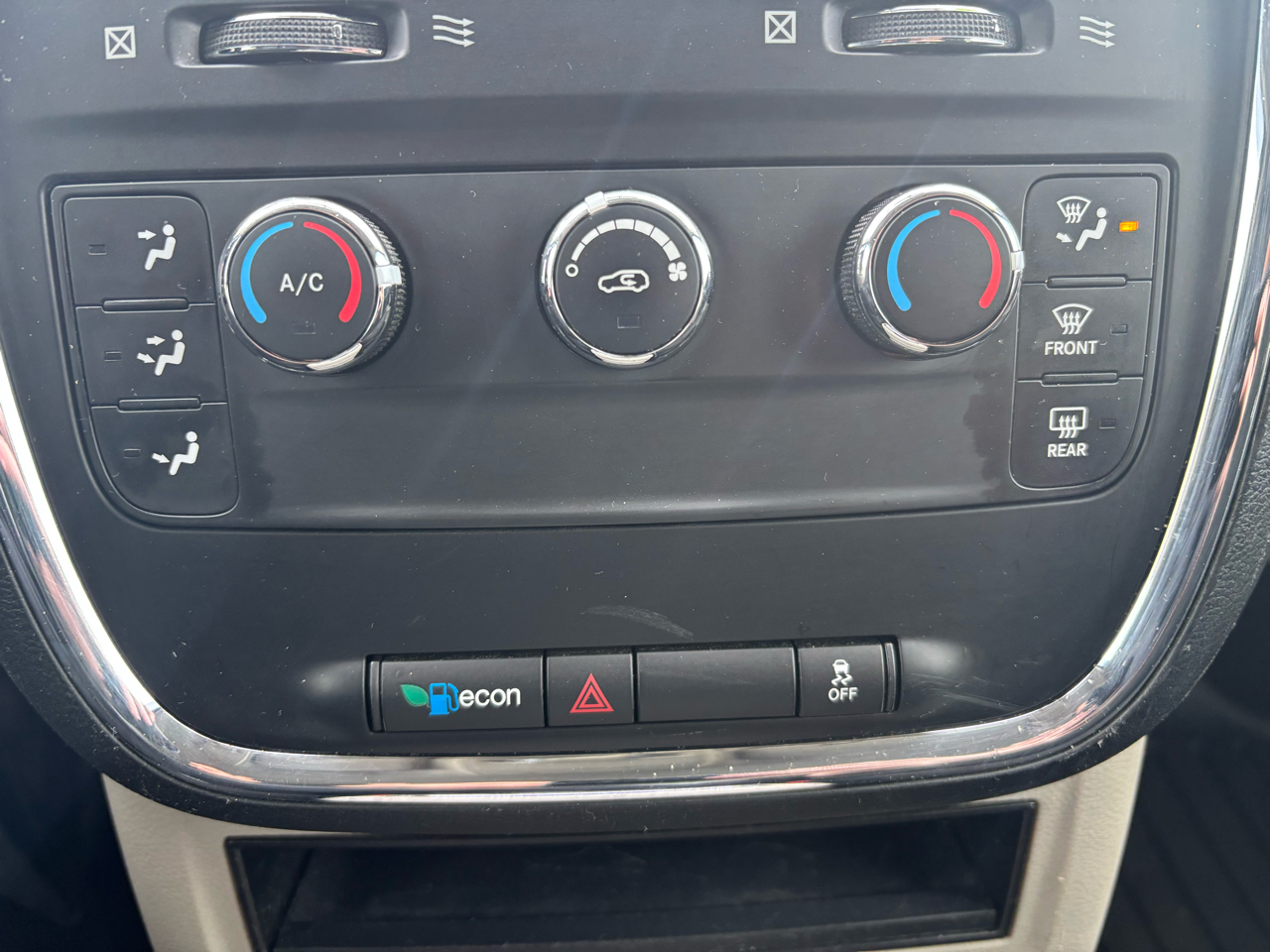 RAM Cargo Van 119" WB Tradesman 2015