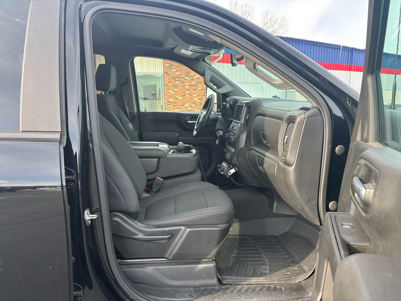 Chevrolet Silverado 2500HD 4WD Crew Cab 159" Custom 2020