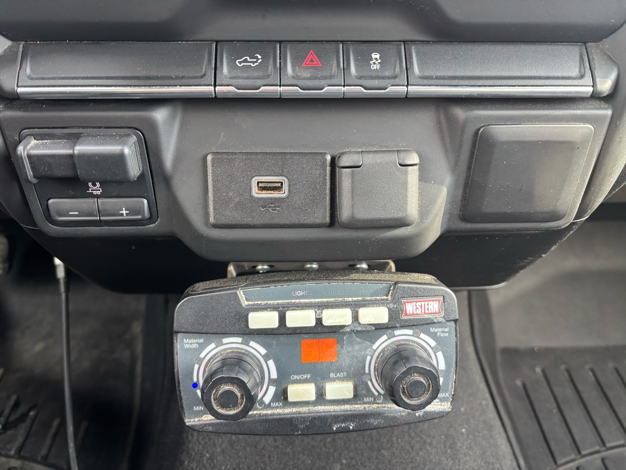 Chevrolet Silverado 2500HD 4WD Crew Cab 159" Custom 2020