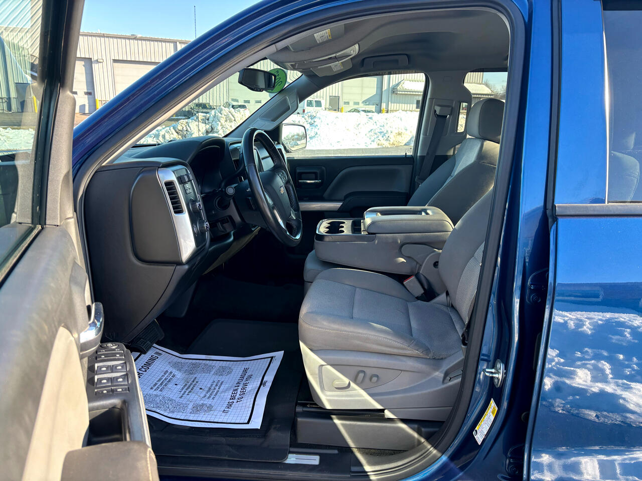 Chevrolet Silverado 1500 4WD Crew Cab 143.5" LT w/2LT 2017