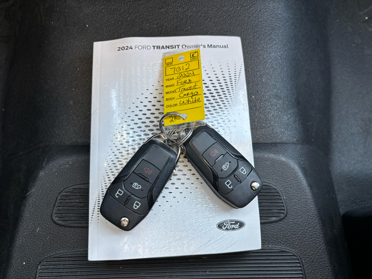 Ford Transit Cargo Van T-250 130" Low Rf 9070 GVWR RWD 2024