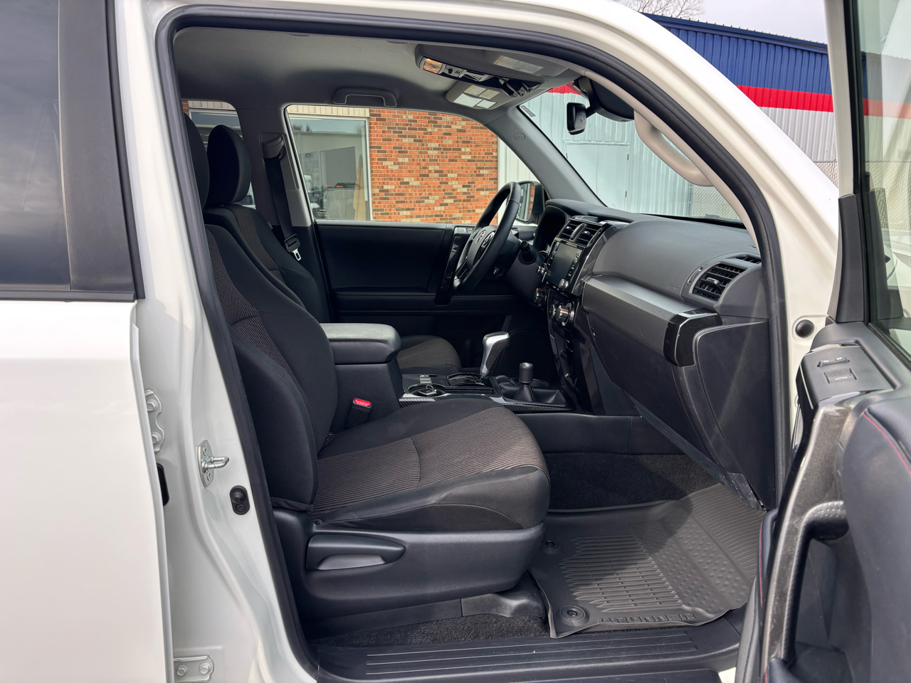 Toyota 4Runner TRD Off Road 4WD (Natl) 2023