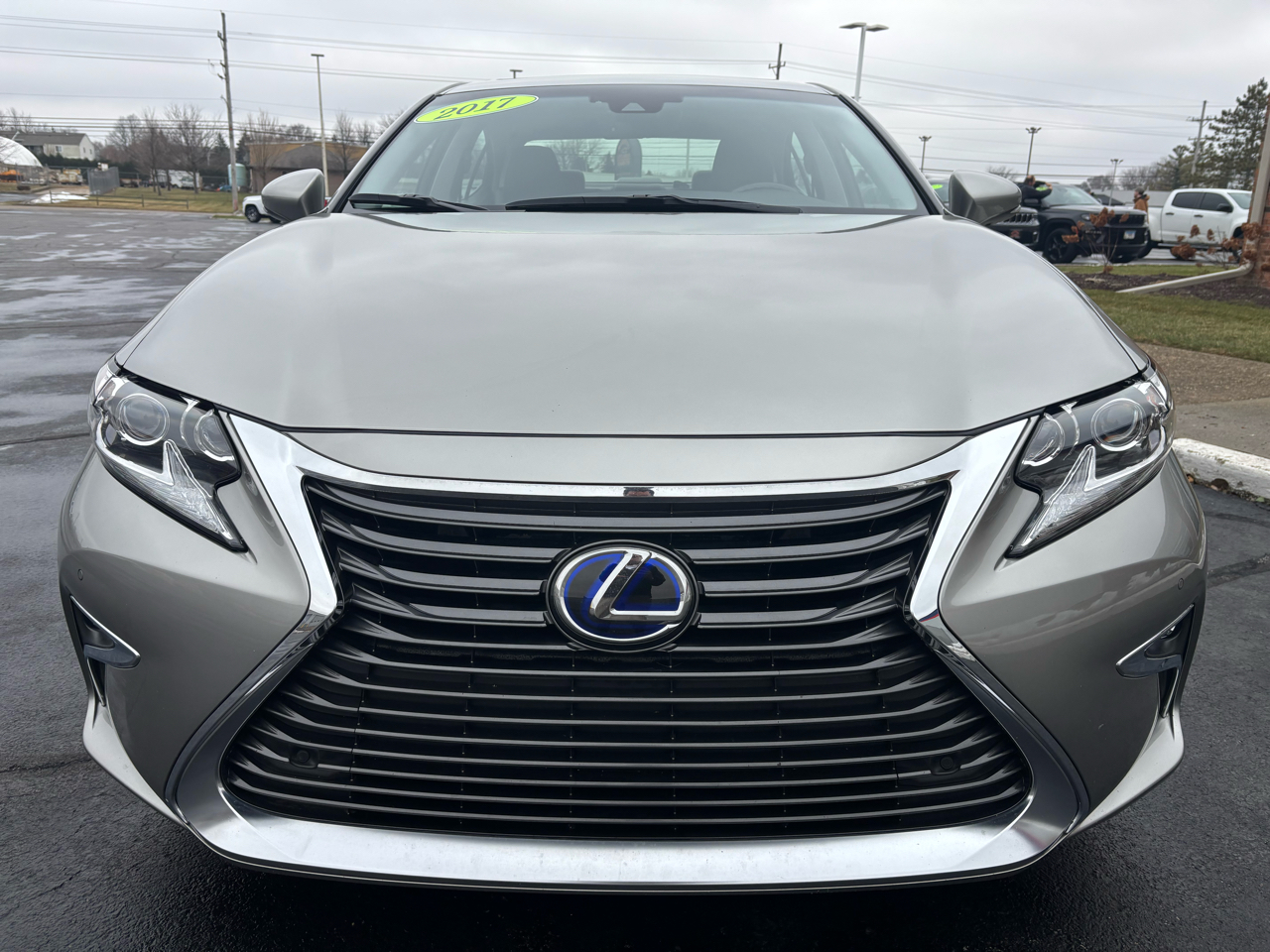 Lexus ES ES 300h FWD 2017