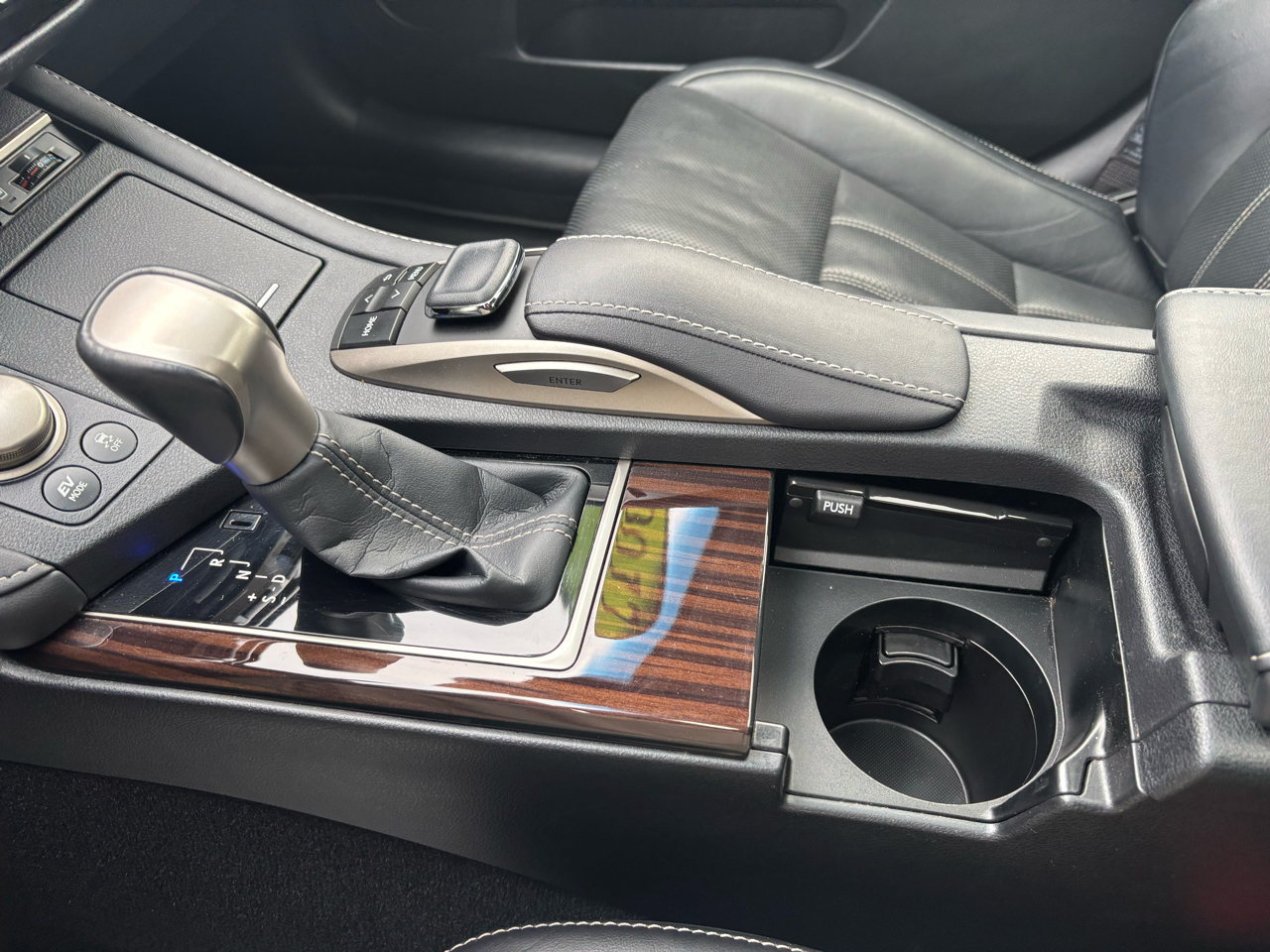 Lexus ES ES 300h FWD 2017