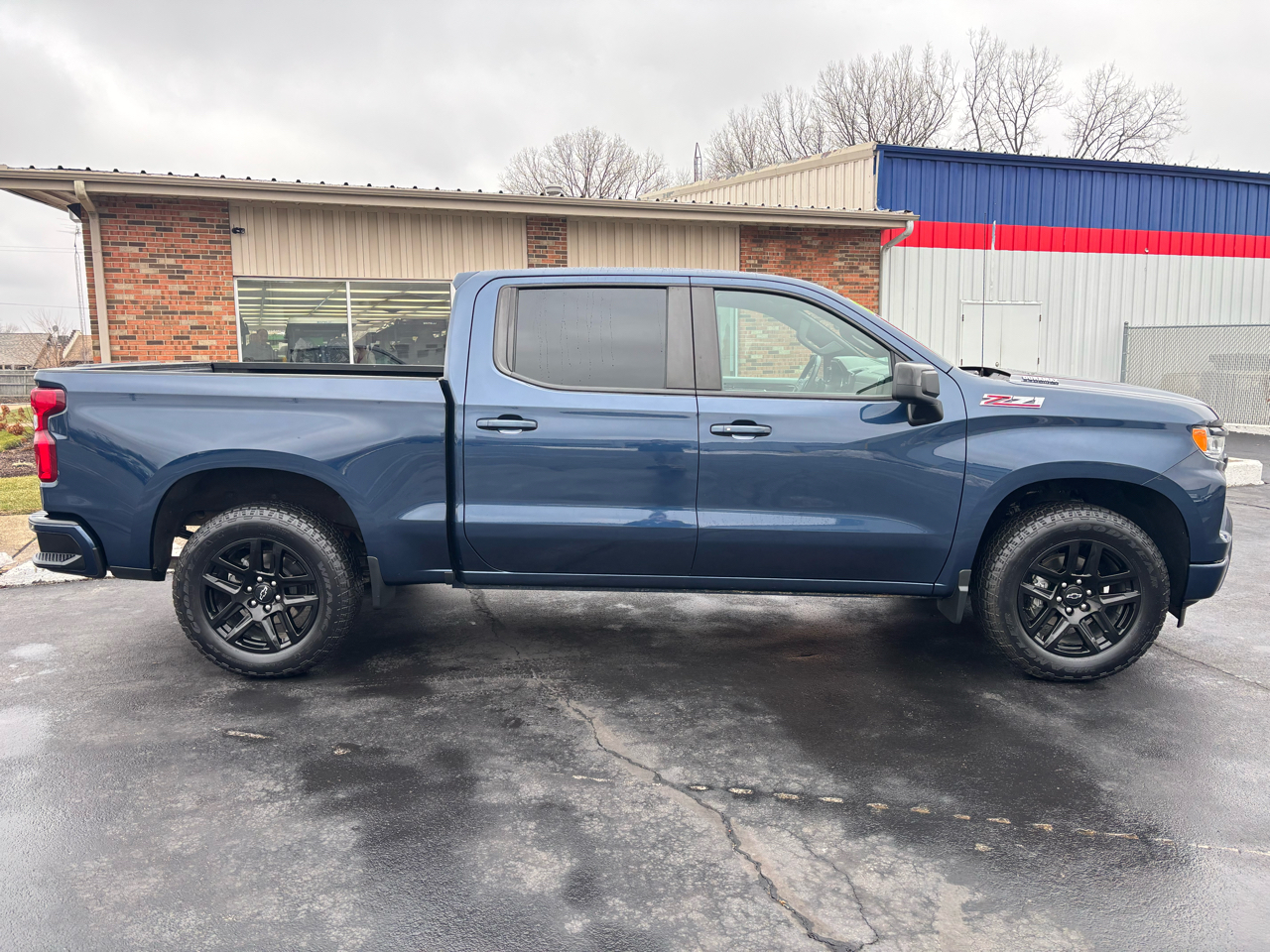 Chevrolet Silverado 1500 4WD Crew Cab 147" RST 2023