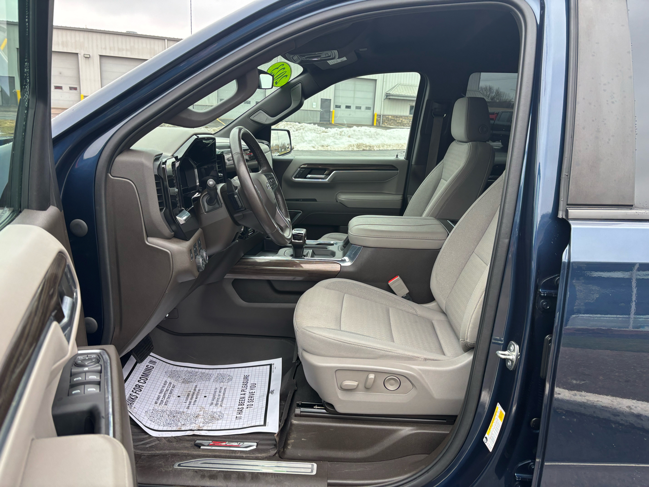 Chevrolet Silverado 1500 4WD Crew Cab 147" RST 2023