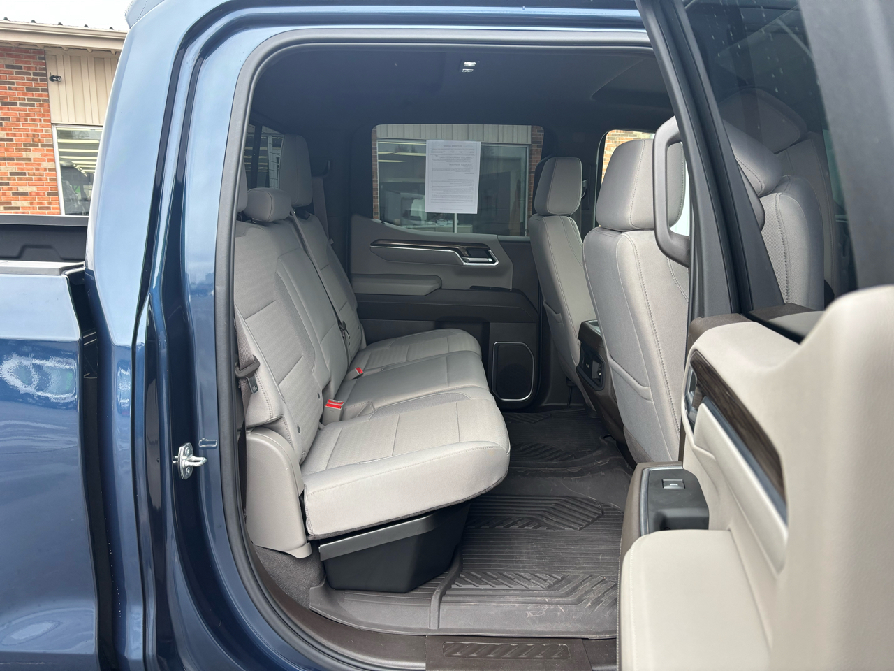 Chevrolet Silverado 1500 4WD Crew Cab 147" RST 2023