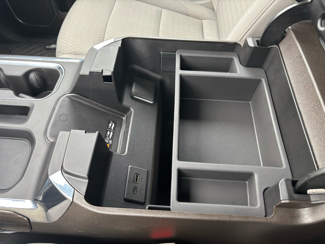 Chevrolet Silverado 1500 4WD Crew Cab 147" RST 2023