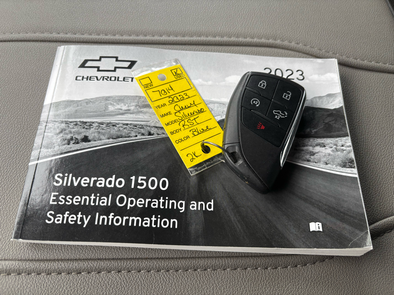 Chevrolet Silverado 1500 4WD Crew Cab 147" RST 2023