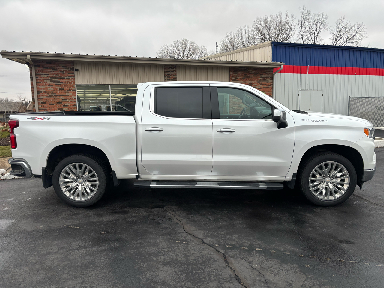 Chevrolet Silverado 1500 4WD Crew Cab 147" LTZ 2024