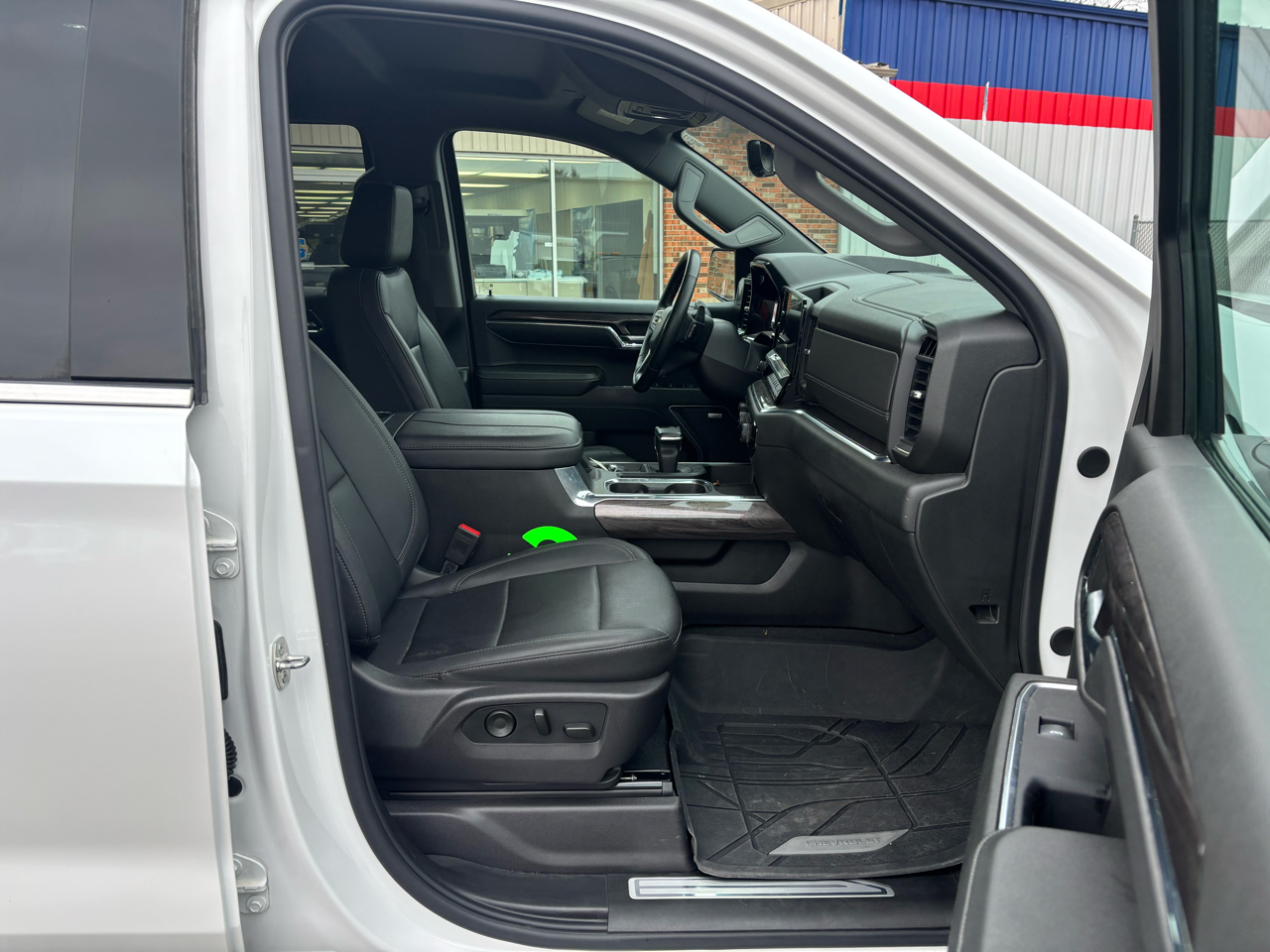 Chevrolet Silverado 1500 4WD Crew Cab 147" LTZ 2024