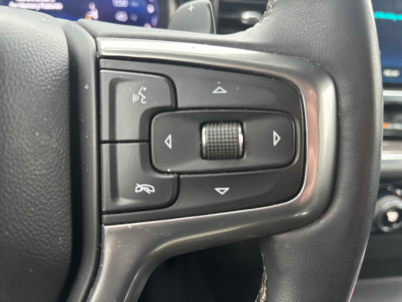 Chevrolet Silverado 1500 4WD Crew Cab 147" LTZ 2024