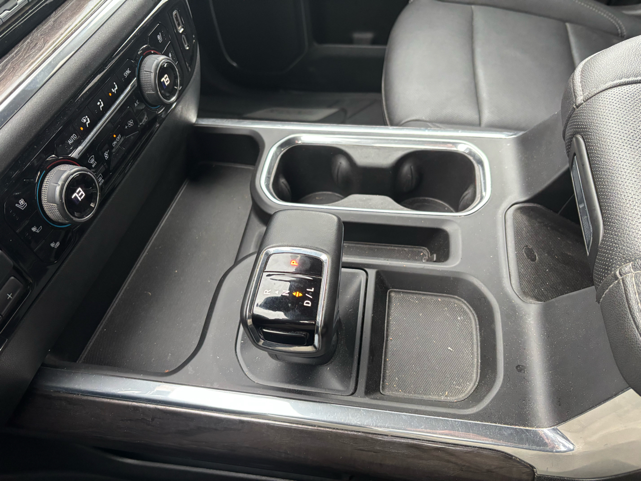 Chevrolet Silverado 1500 4WD Crew Cab 147" LTZ 2024