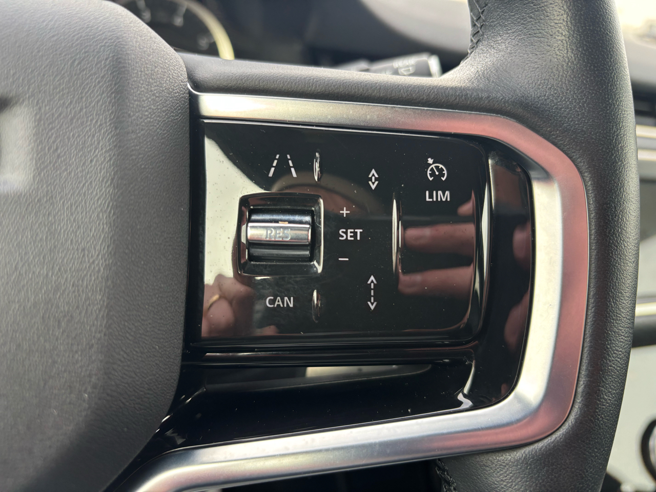 Land Rover Range Rover Evoque R-Dynamic S AWD 2023