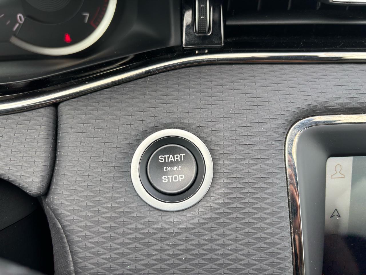 Land Rover Range Rover Evoque R-Dynamic S AWD 2023