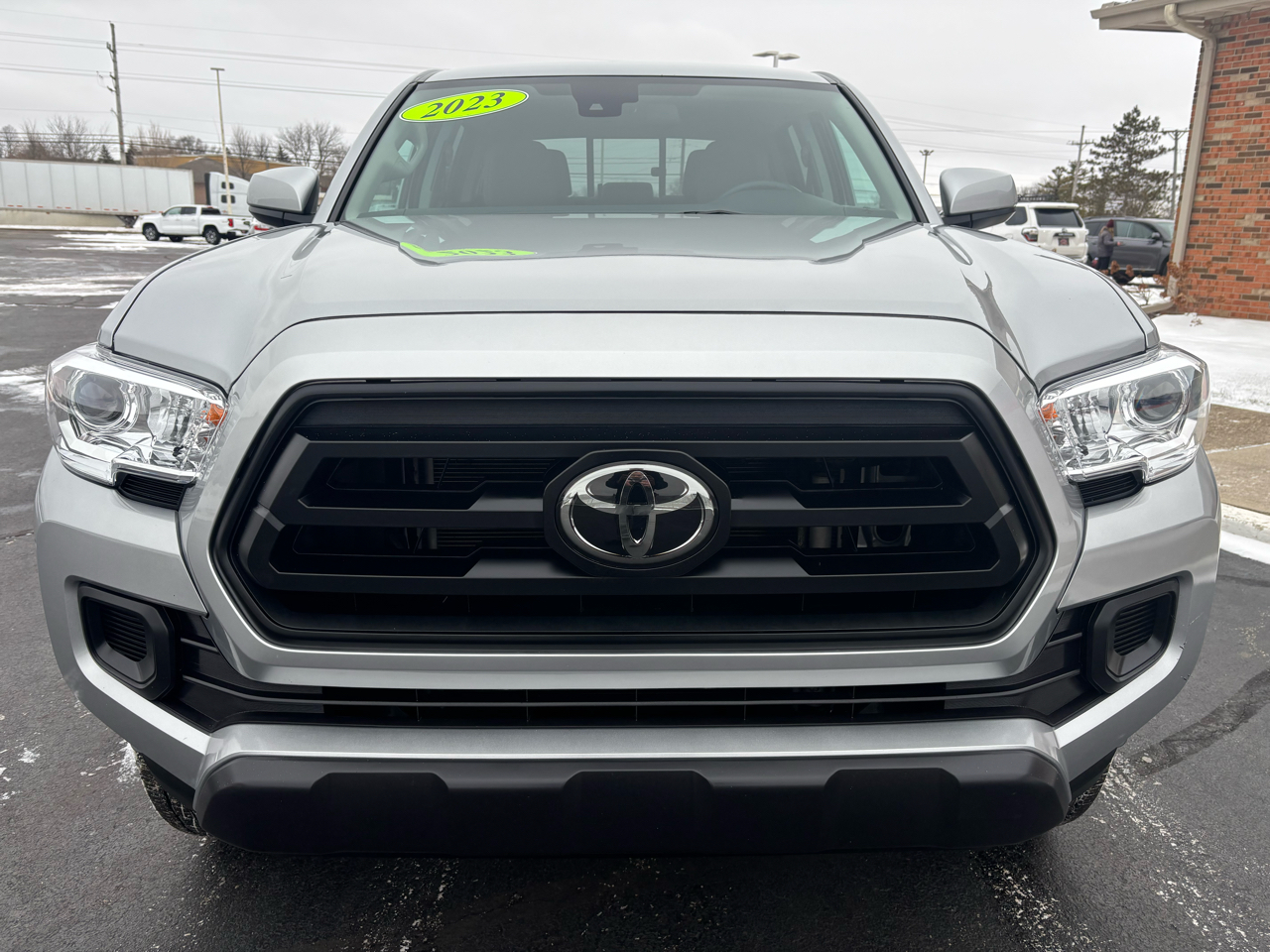 Toyota Tacoma 4WD SR Double Cab 5' Bed V6 AT (Natl) 2023