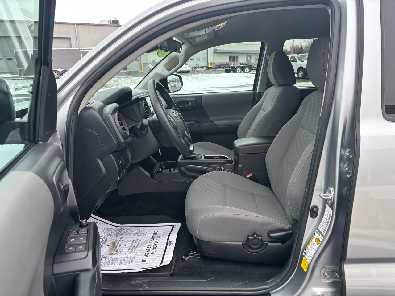 Toyota Tacoma 4WD SR Double Cab 5' Bed V6 AT (Natl) 2023