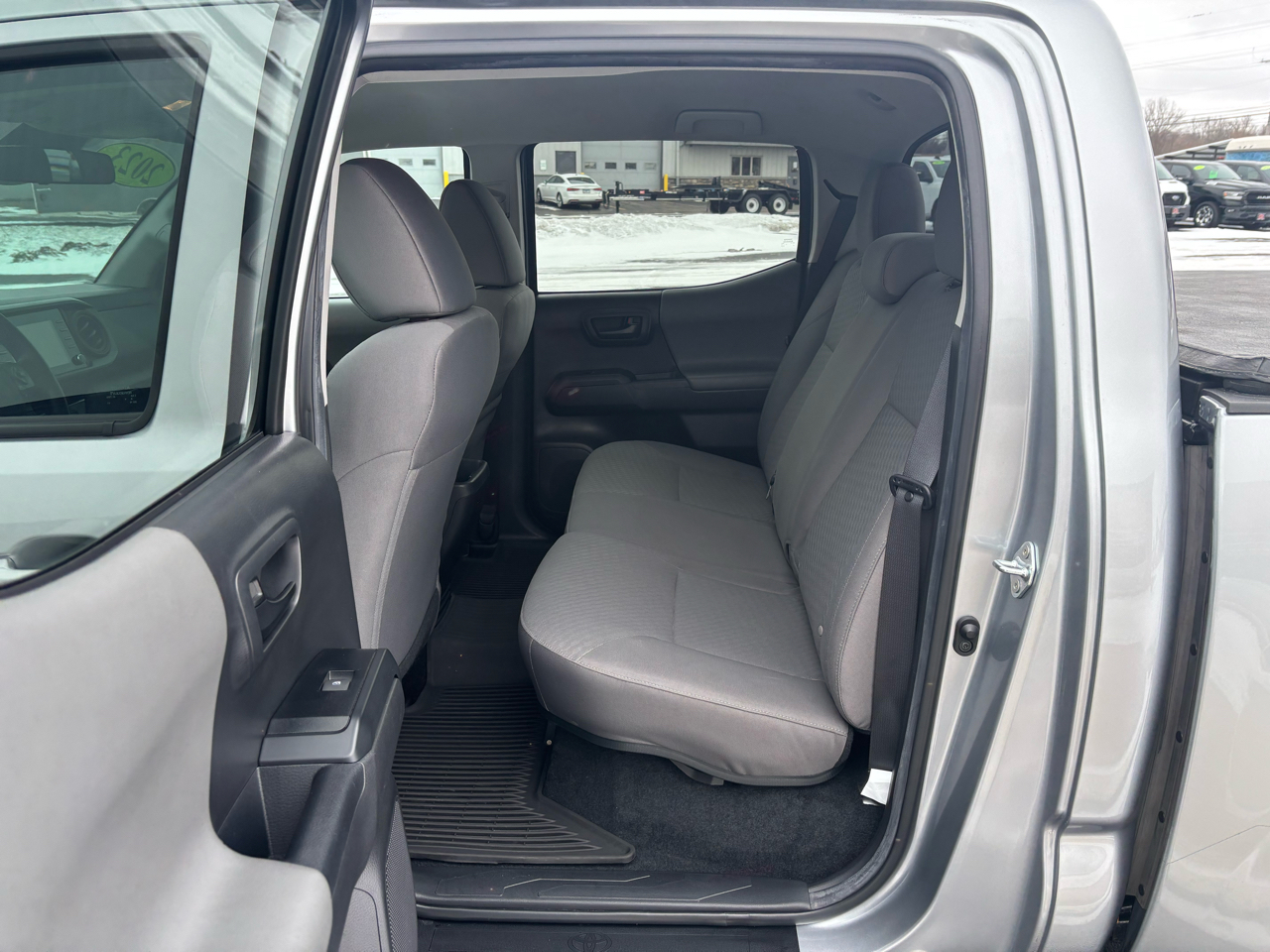 Toyota Tacoma 4WD SR Double Cab 5' Bed V6 AT (Natl) 2023