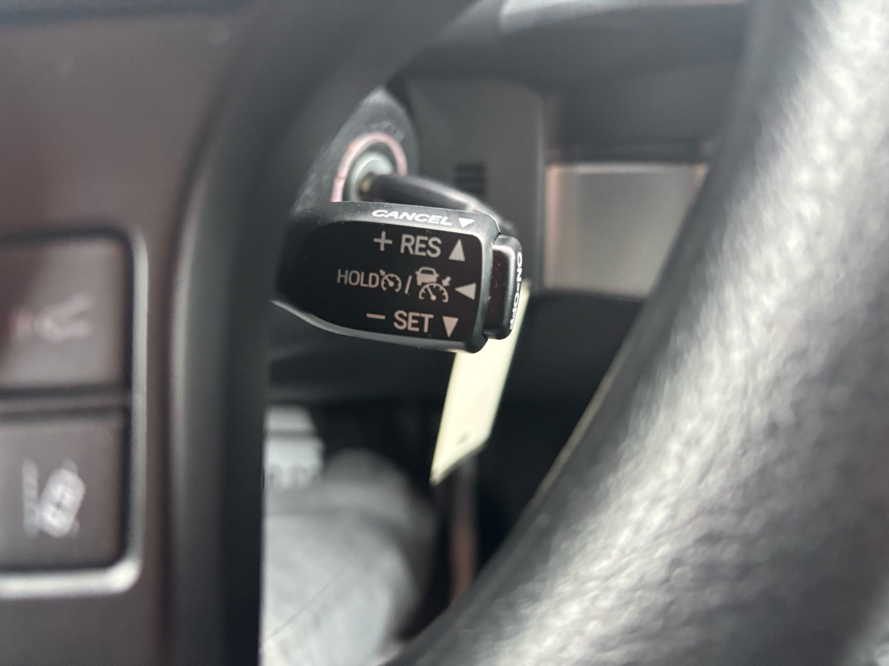 Toyota Tacoma 4WD SR Double Cab 5' Bed V6 AT (Natl) 2023