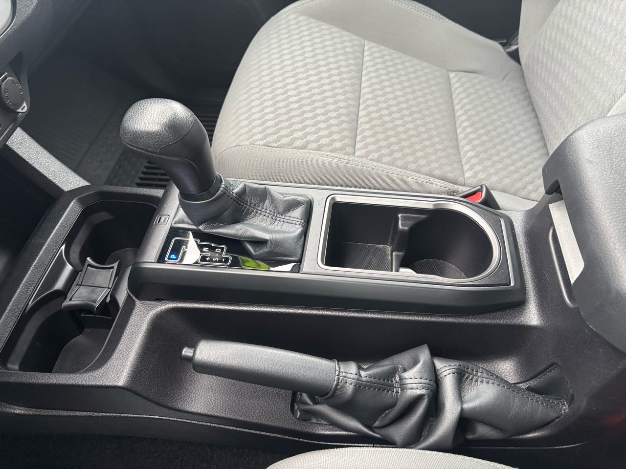 Toyota Tacoma 4WD SR Double Cab 5' Bed V6 AT (Natl) 2023