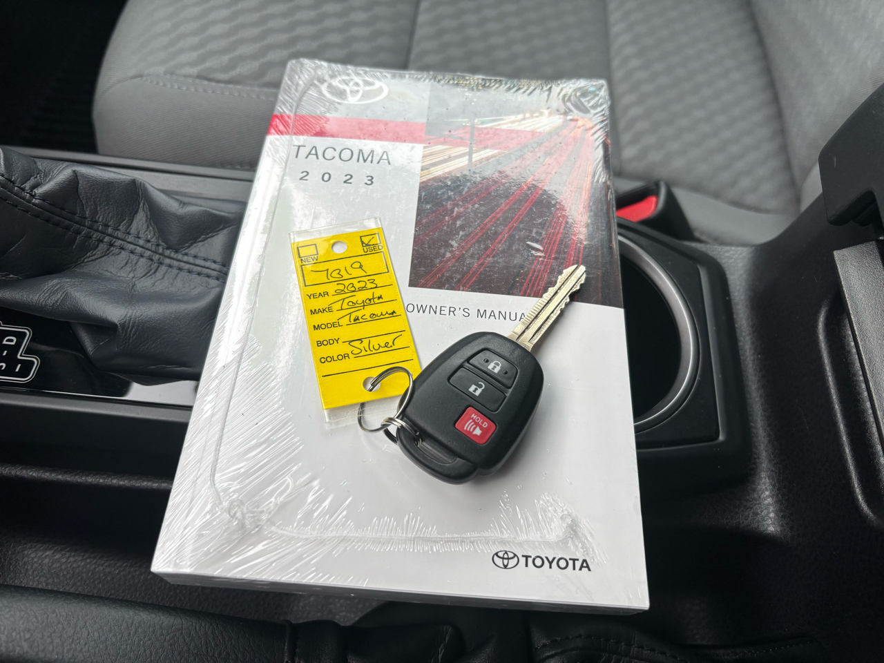 Toyota Tacoma 4WD SR Double Cab 5' Bed V6 AT (Natl) 2023