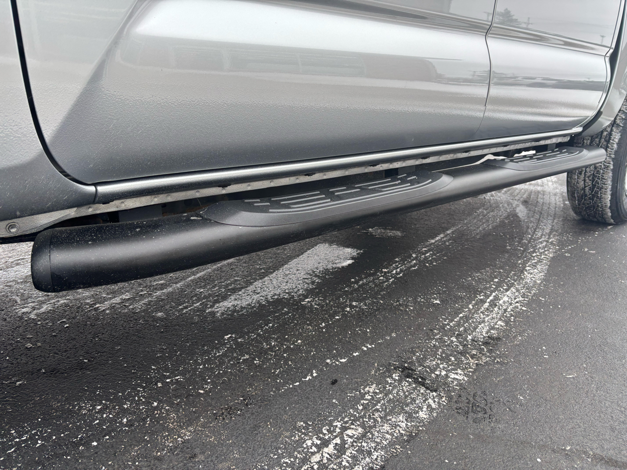 Toyota Tacoma 4WD SR Double Cab 5' Bed V6 AT (Natl) 2023