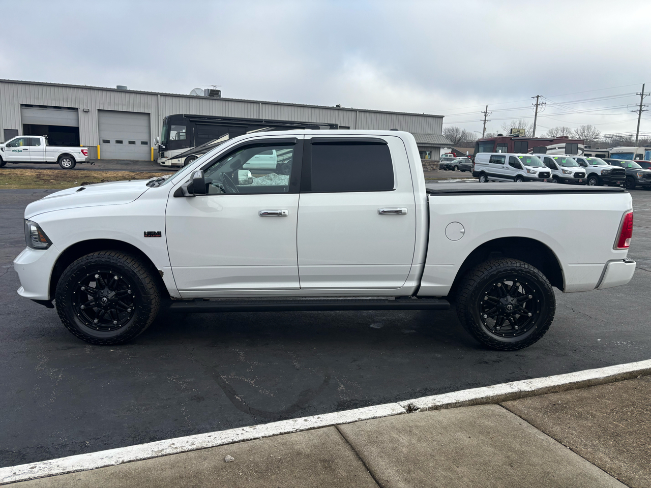 RAM 1500 4WD Crew Cab 140.5" Longhorn Limited 2014