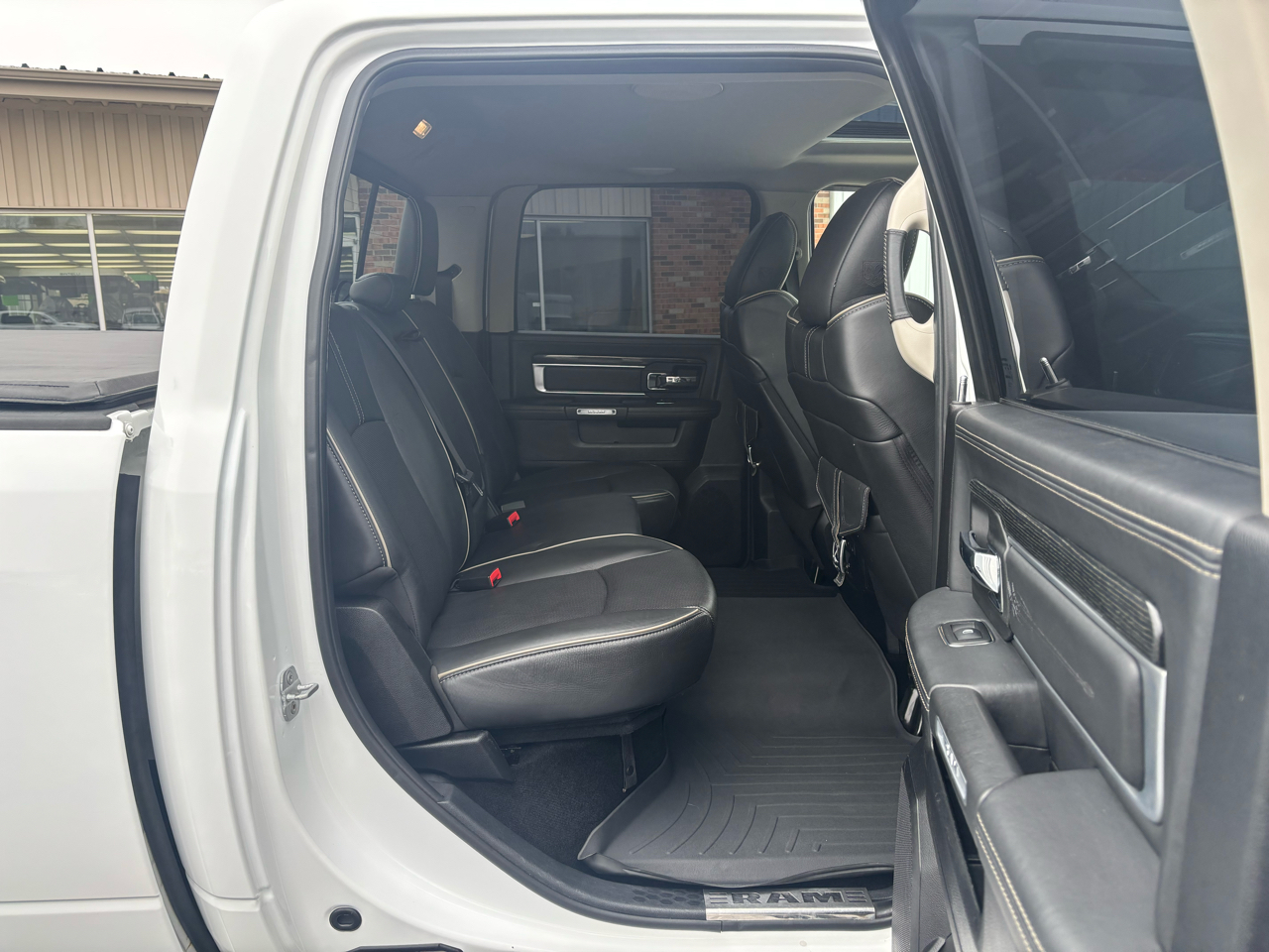 RAM 1500 4WD Crew Cab 140.5" Longhorn Limited 2014