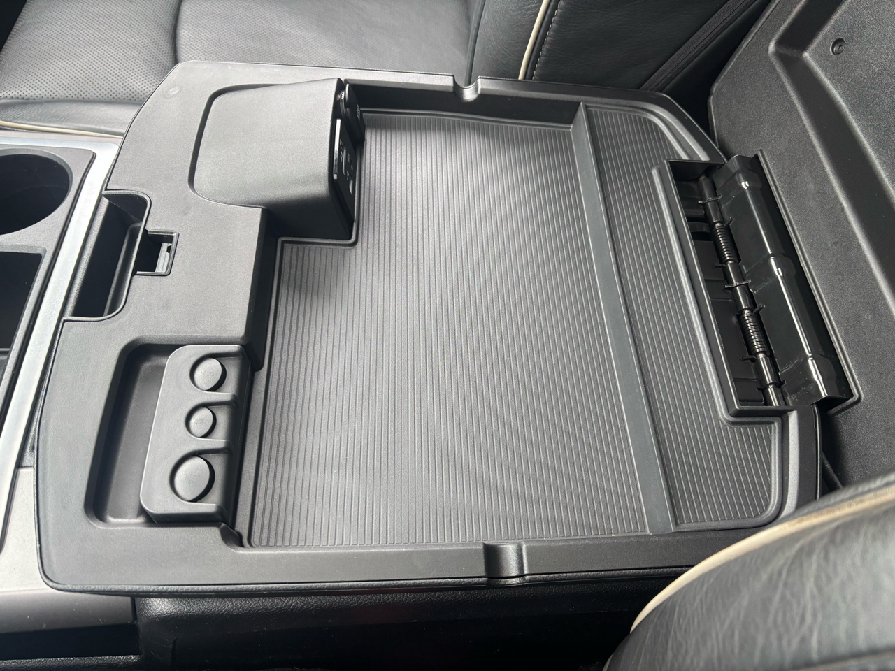 RAM 1500 4WD Crew Cab 140.5" Longhorn Limited 2014