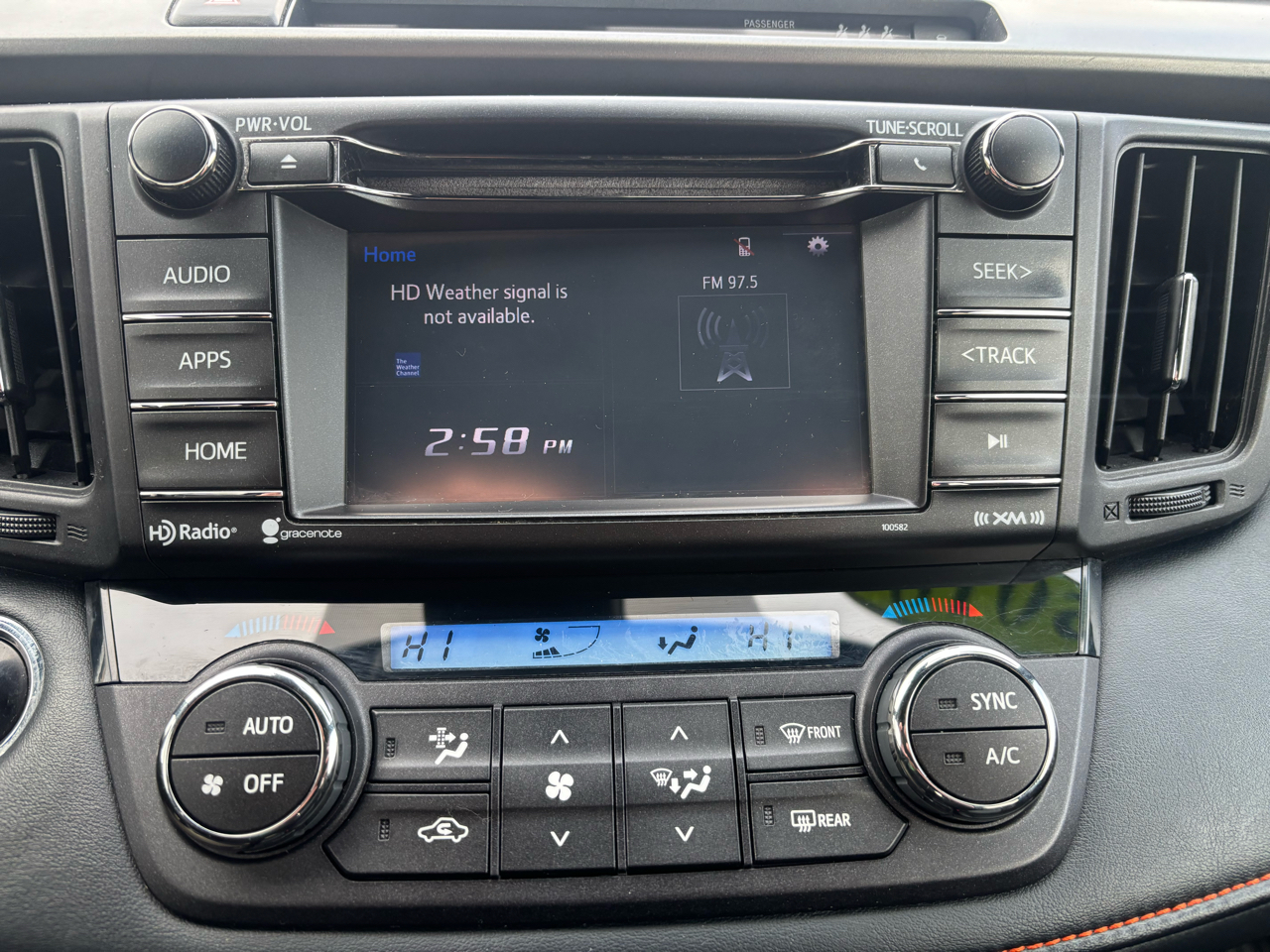 Toyota RAV4 SE AWD (Natl) 2018