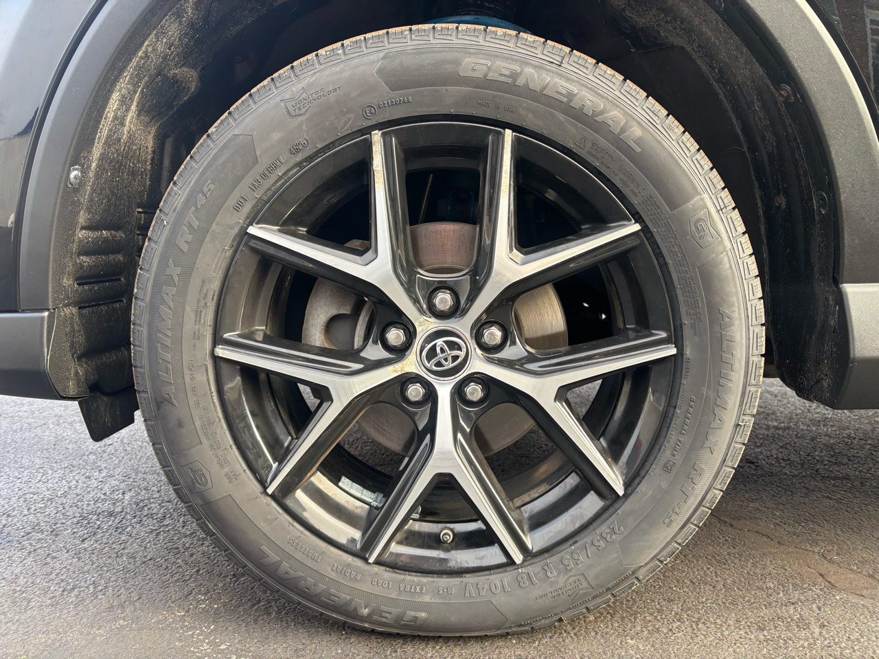 Toyota RAV4 SE AWD (Natl) 2018