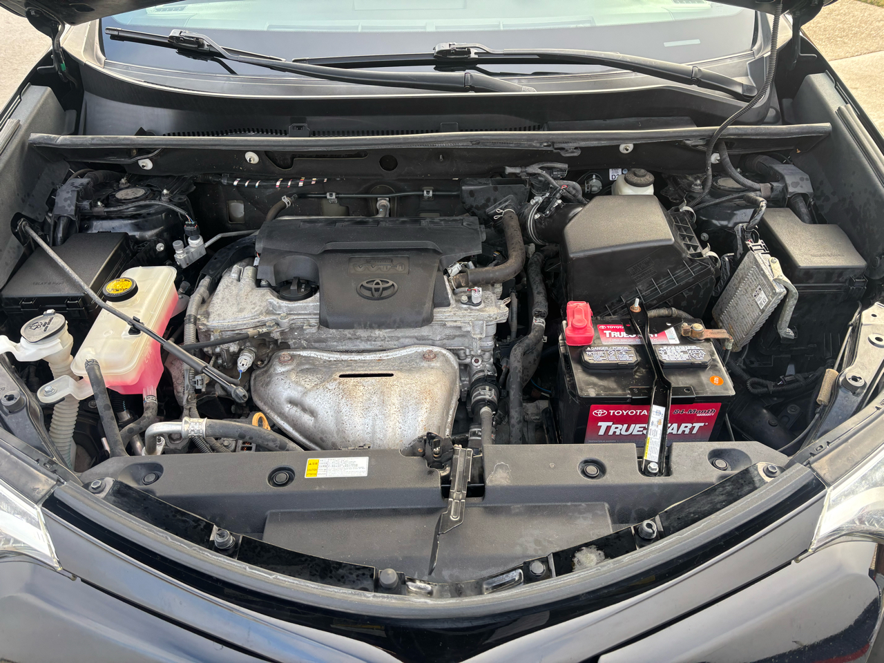 Toyota RAV4 SE AWD (Natl) 2018