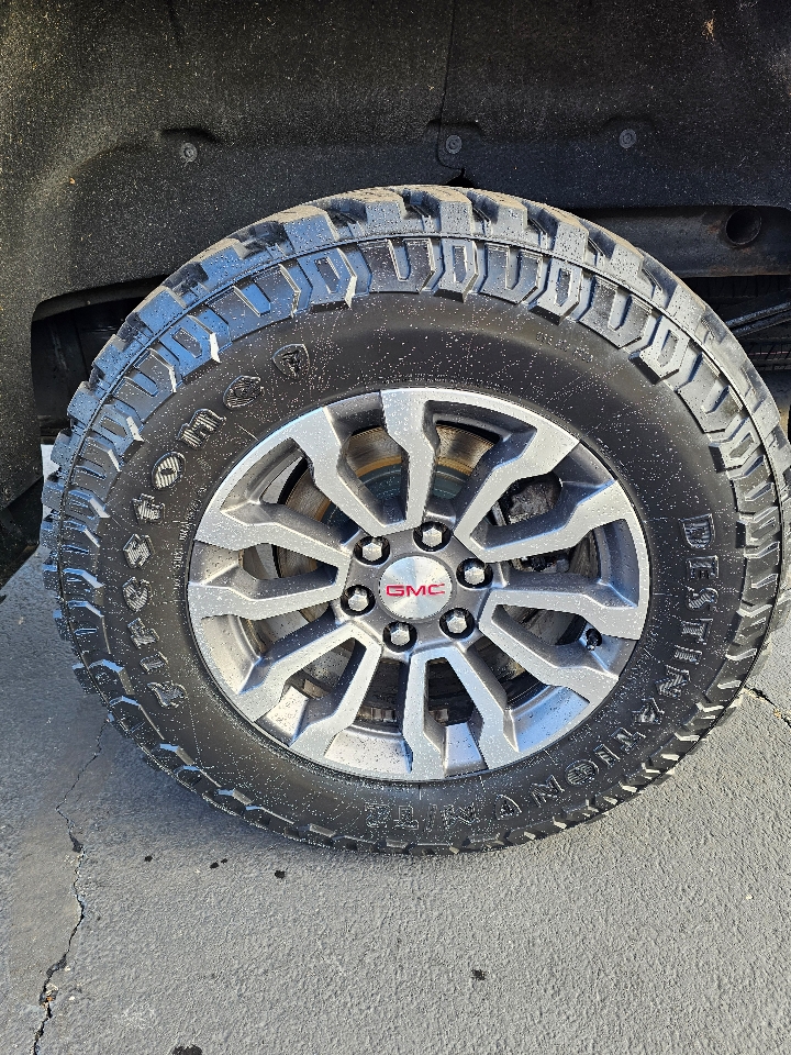 GMC Sierra 1500 4WD Crew Cab 147" AT4 2020