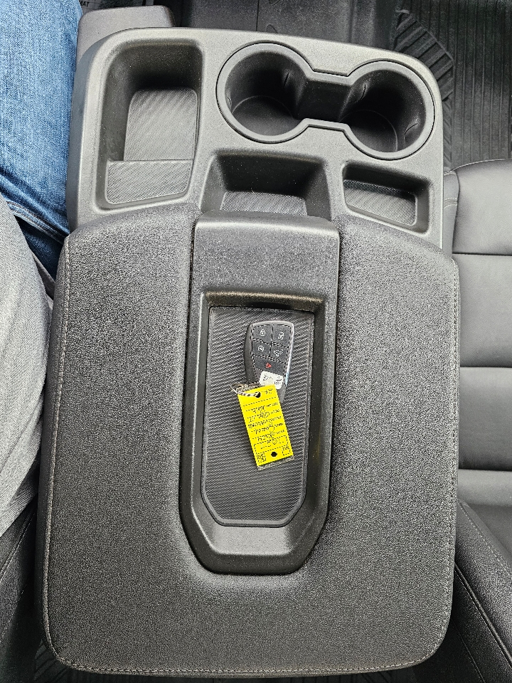 Chevrolet Silverado 1500 4WD Crew Cab 157" LT 2024