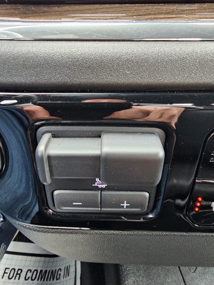 Chevrolet Silverado 1500 4WD Crew Cab 157" LT 2024